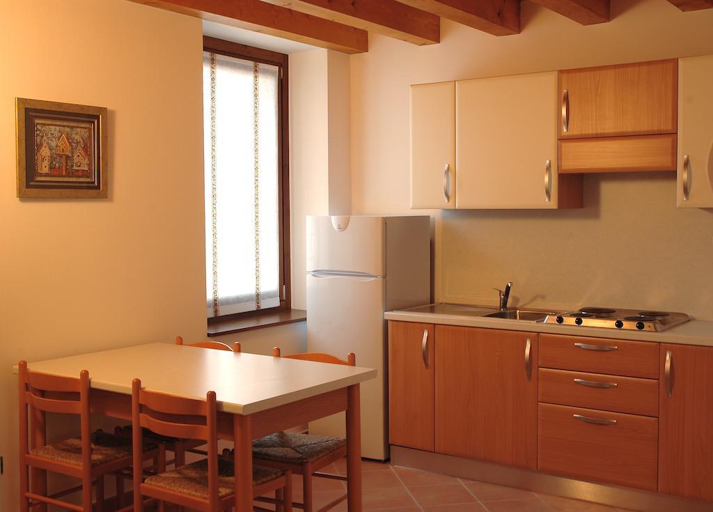 Agriturismo Al Tralcio Valeggio sul Mincio Room photo